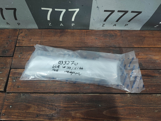 Накладка переднего бампера ML (W166) 11-15 Новая 18MH09323