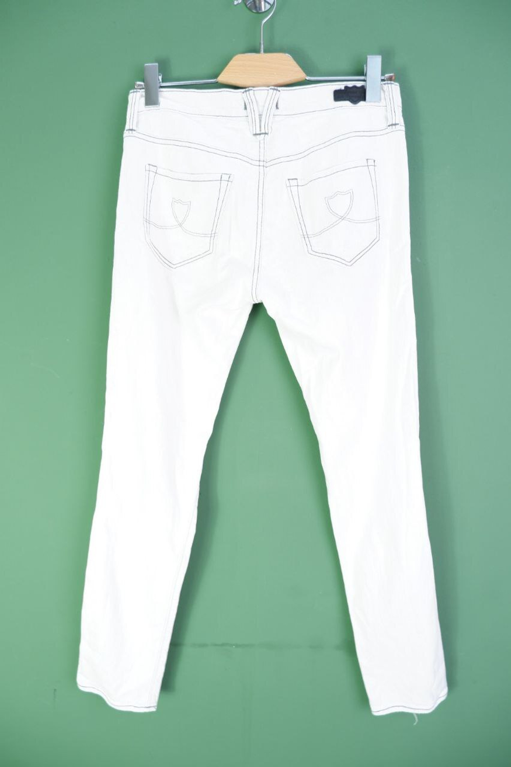 Джинсы светлые, идеальны для дерзкого образа летом  44 размер