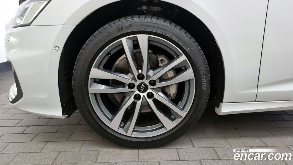 Audi A6 (C8) 45 TFSI Premium (11.2021)