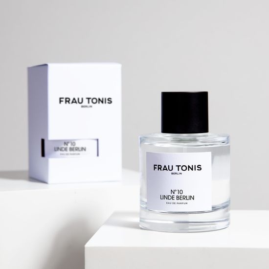 Frau Tonis No 10 Linde Berlin