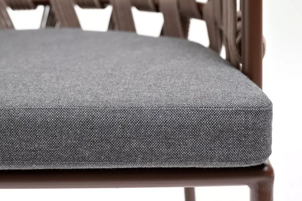 "Диего" стул плетеный из роупа, каркас из стали коричневый (RAL8016) муар, роуп коричневый круглый, ткань темно-серая 027