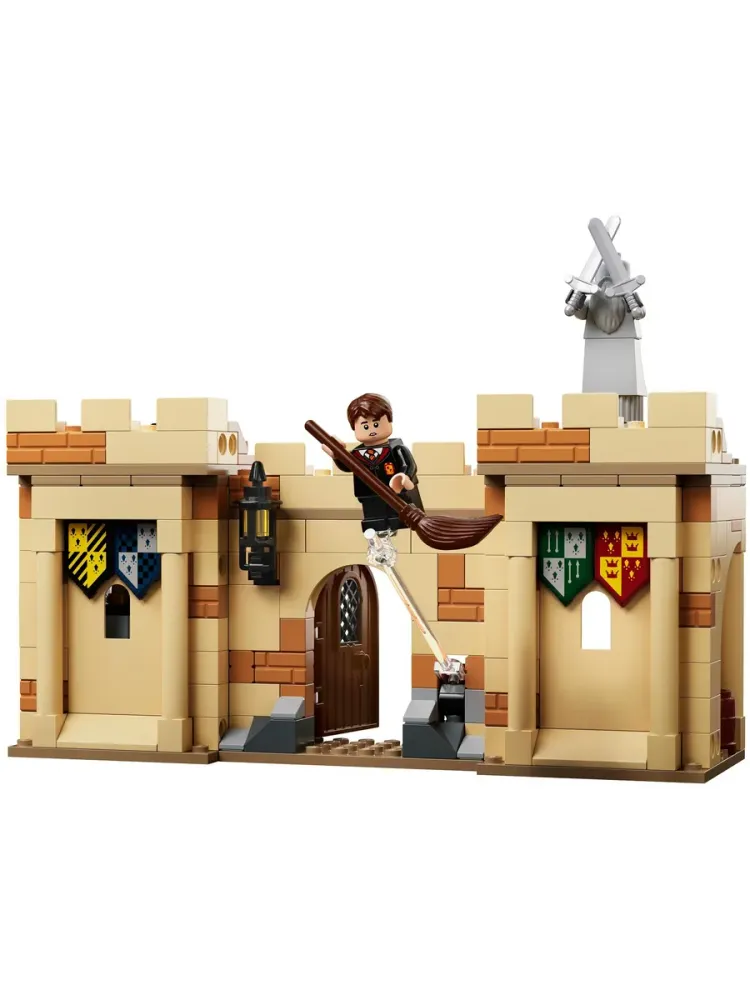Конструктор 76395 Harry Potter Хогвартс: первый урок полётов