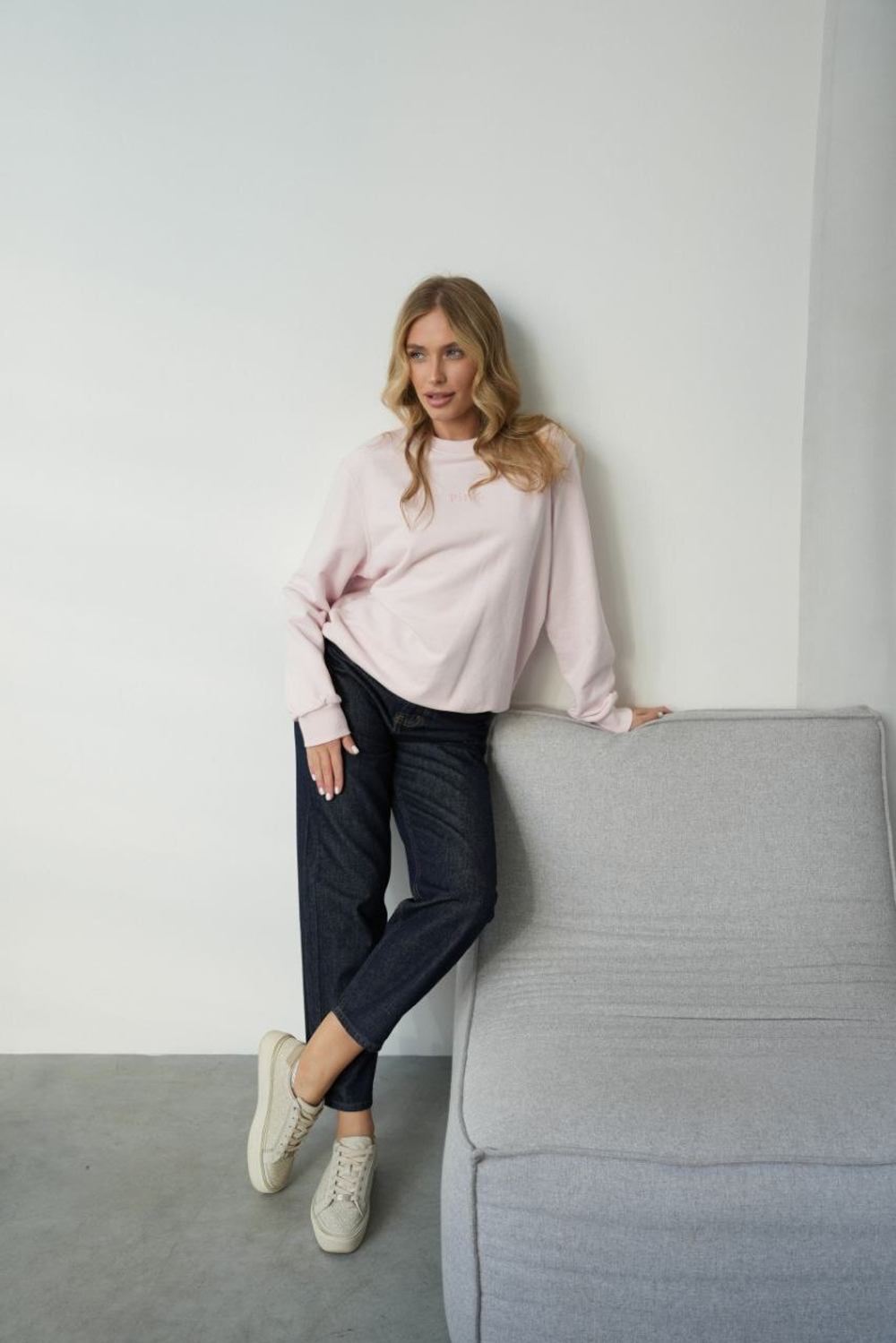 Свитшот женский KAR01