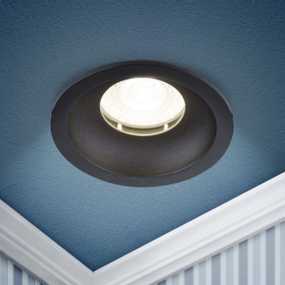 Встраиваемый светильник влагозащищенный ЭРА WR4 SBK MR16/GU5.3 IP44 черный матовый | Влагозащищенные встраиваемые светильники