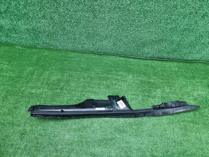 Пыльник крыла правый Porsche 911 8 992 (2018-н.в.)