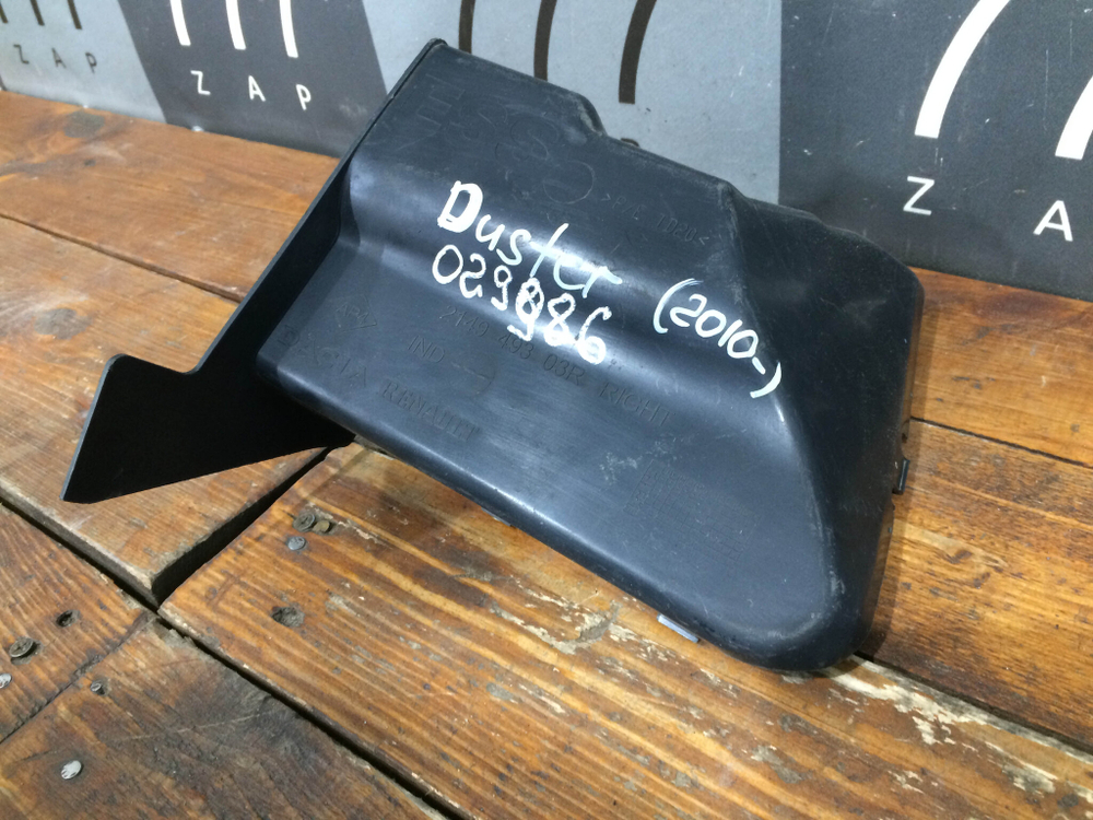 Воздуховод дефлектор радиатора правый Renault Duster 1 10-нв Б/У Оригинал 214949303R