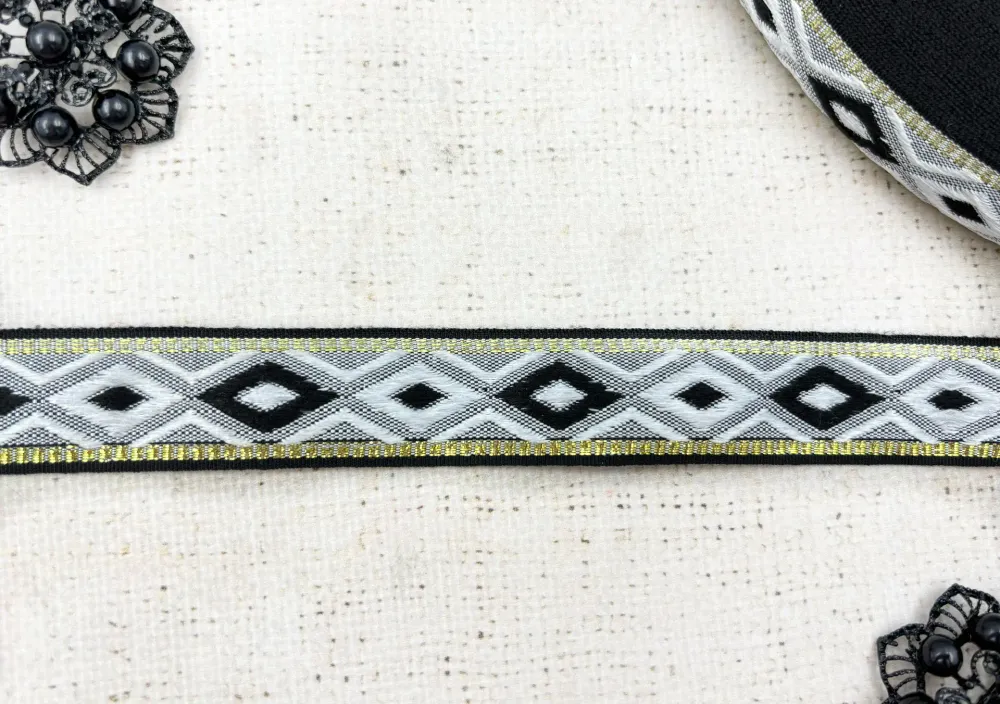 Тесьма жаккард с люрексом, ш. 2,5 см, чёрный/белый с золотом