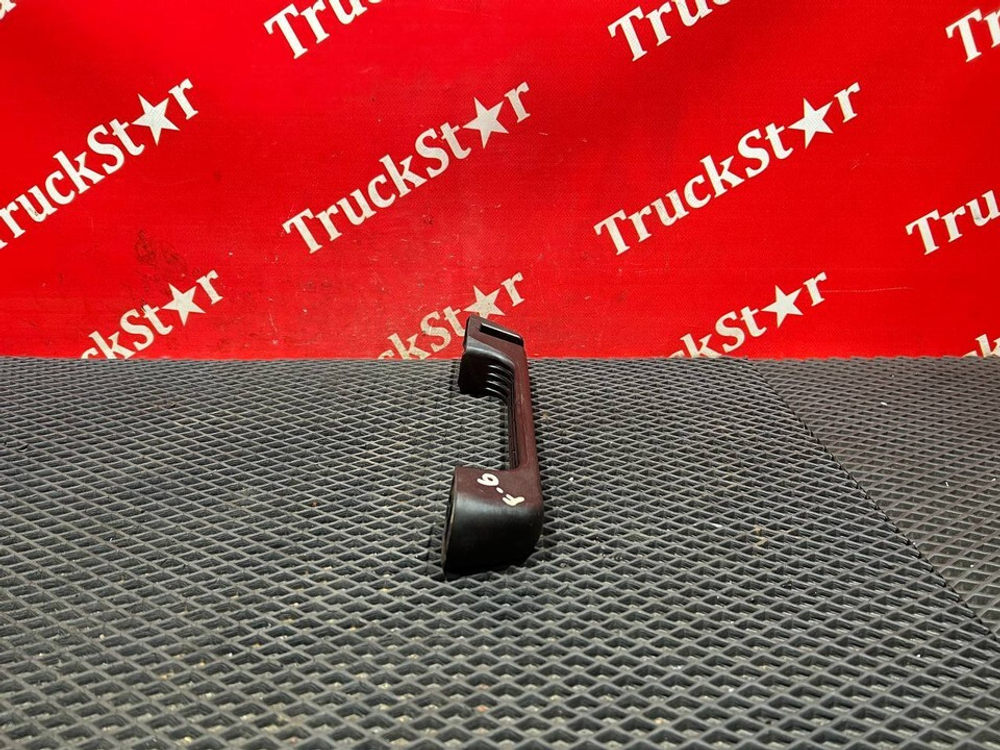 Ручка капота