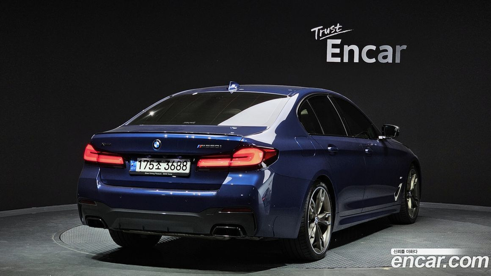 BMW 5 Series (G30) M550i xDrive (08.2021)