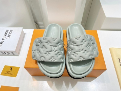 Louis Vuitton Pool Pillow Comfort Mule