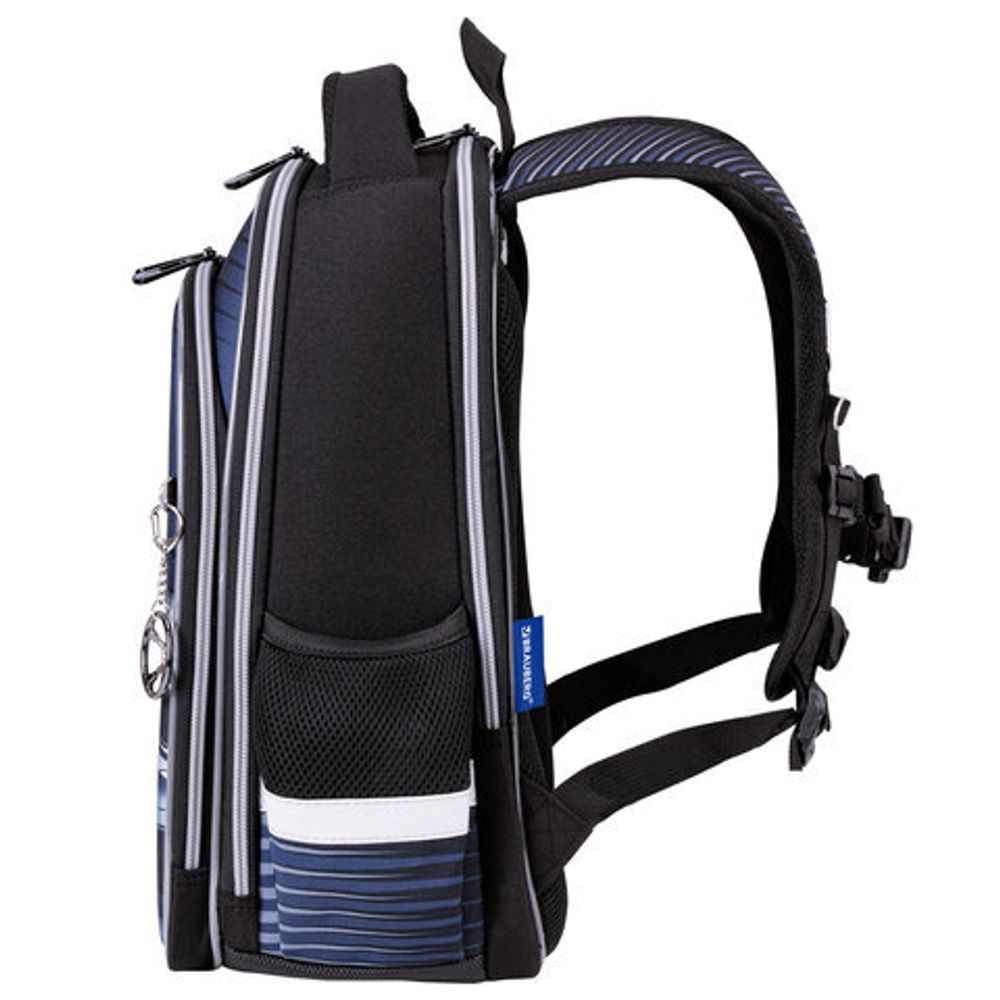 Ранец BRAUBERG QUADRO, 3 отделения, с брелоком, "Sport car", LED-ЛАМПОЧКИ, 37х28х18 см, 271359