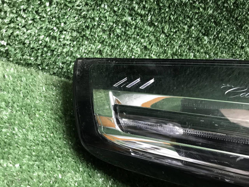 Битая Фара правая Cadillac Escalade 4 (14-20) LED