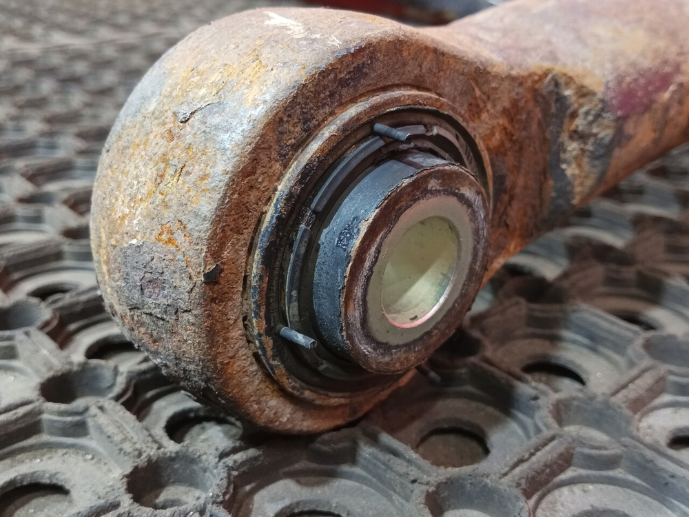 Стабилизатор задний 2017г