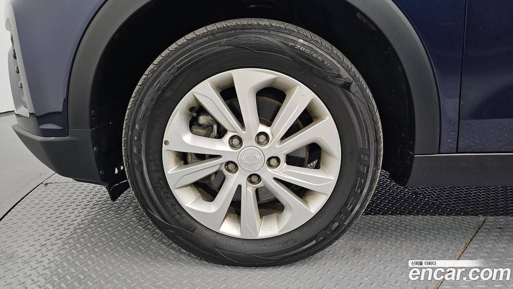KG Mobility (Ssangyong) Very New Tivoli Дизель 1.6 2WD (11.2019)