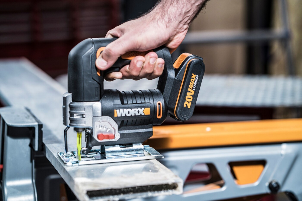Лобзик аккумуляторный WORX WX543.9