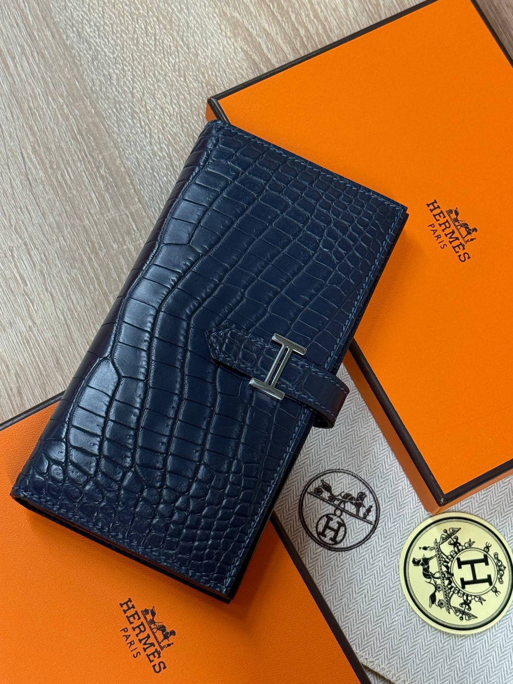 Кошелек Hermes из кожи крокодила