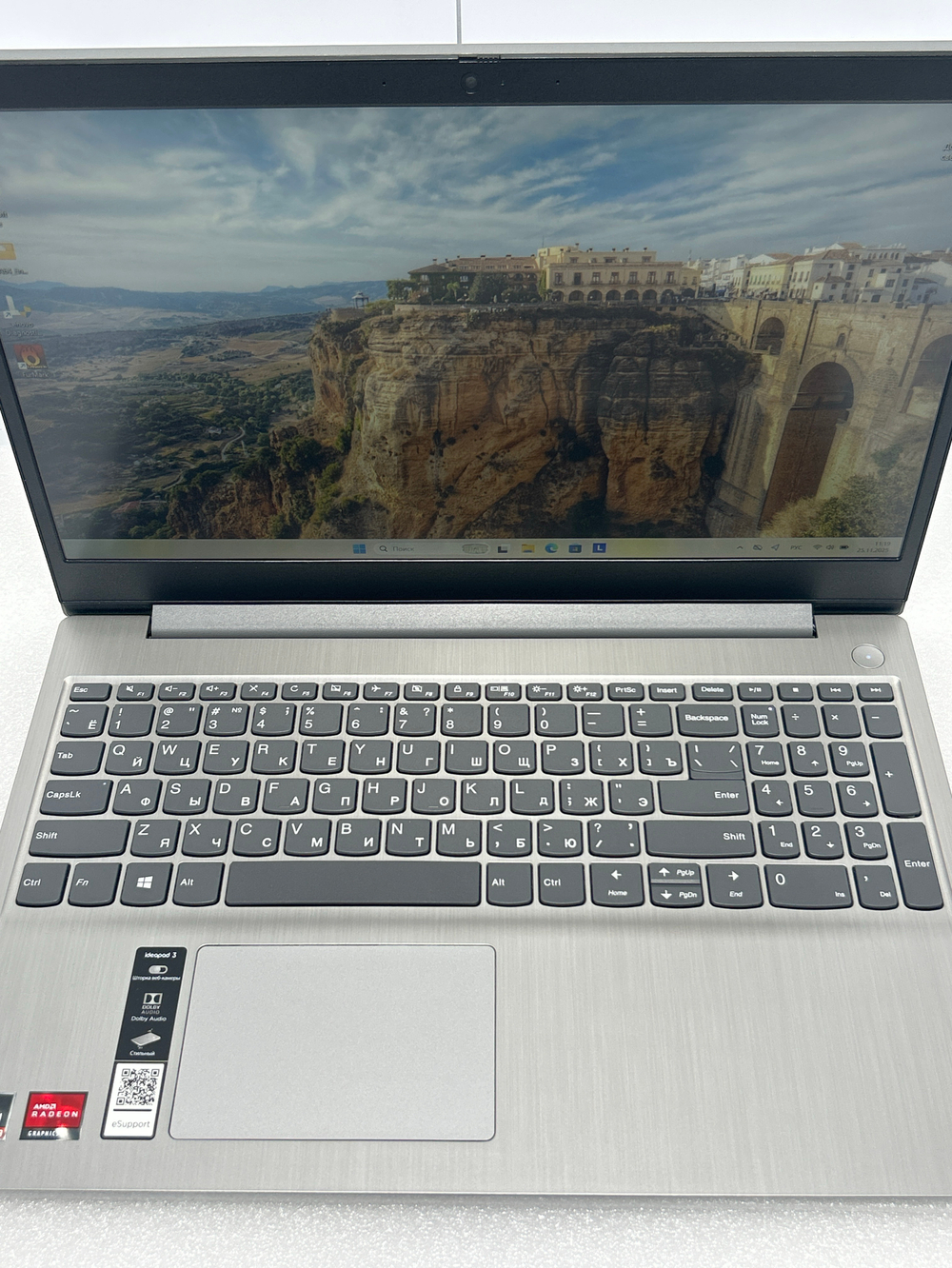 Ноутбук Lenovo IdeaPad 3 15ARE05 (81W40036RK) 15.6"/AMD Ryzen 3 4300U/RAM 8GB/SSD 512GB/AMD Radeon Graphics/1920*1080/IPS/DOS/Подсветка кл-ры: нет/серебристый. Состояние: Уценка/дефект корпуса