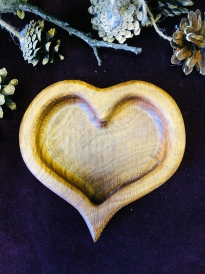 Тарелочка "Сердце", дуб