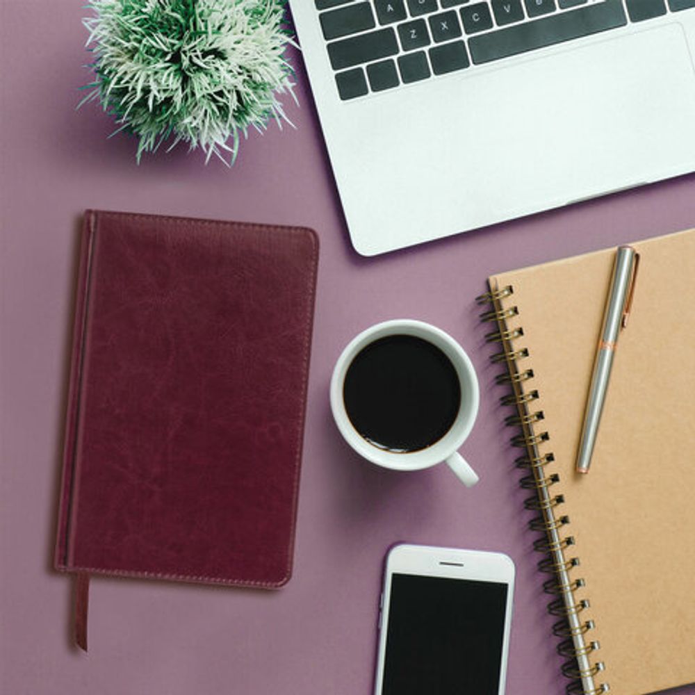 Ежедневник недатированный А5 138х213 мм BRAUBERG "Imperial" под кожу, 160 л., бордовый, 123415