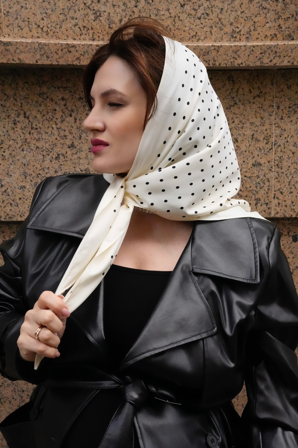 Платок шелк горошки