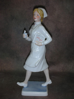 Статуэтка. Фарфор. Медсестра. Goebel. Германия