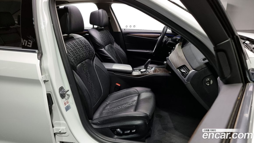 BMW 5 Series (G30) 520d Luxury Plus (08.2019)