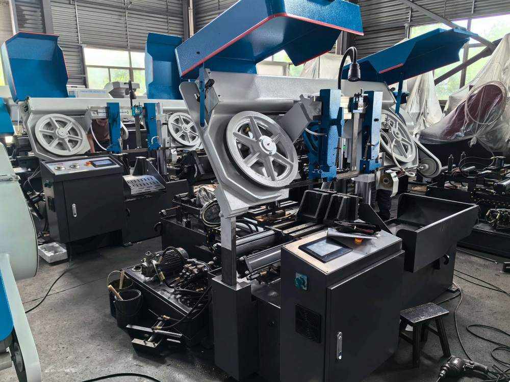 Автоматический колонный ленточнопильный станок MetalTec BS 530 CA