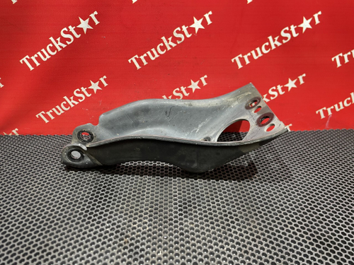 Кронштейн амортизатора переднего верхний