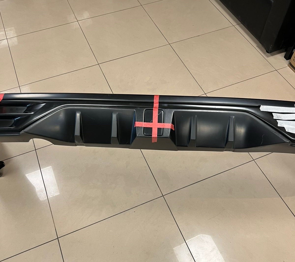 Накладка заднего бампера WALD Toyota LC 200 (2-й рест, 2015–21)
