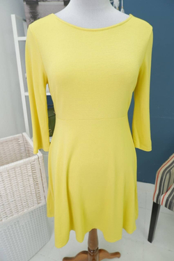 Платье  желтое 46/48 размер