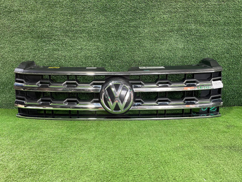 Решетка радиатора VW Teramont (2017-2022)