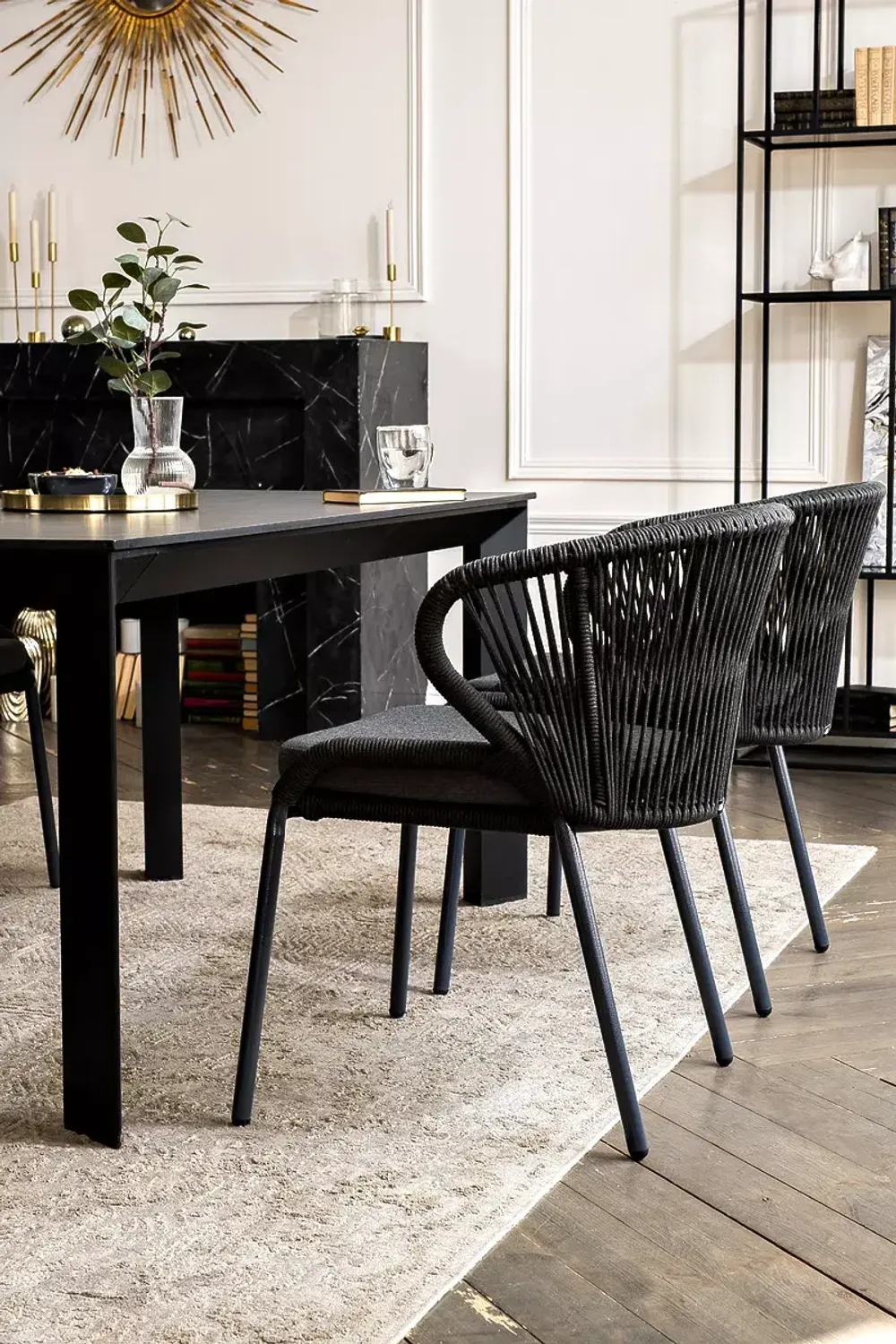 "Венето" обеденная группа на 4 персоны со стульями "Милан", каркас темно-серый, роуп темно-серый