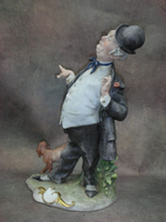 Статуэтка. Фарфор. Хвастун. Capodimonte. Италия