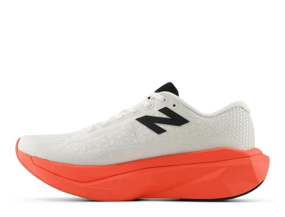 Кроссовки для бега мужские New Balance Fuelcell SuperComp Trainer v4 M Бело-Коралловые