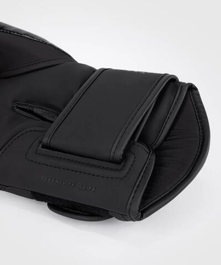 Перчатки боксерские Venum Challenger 4.0 Black/Black