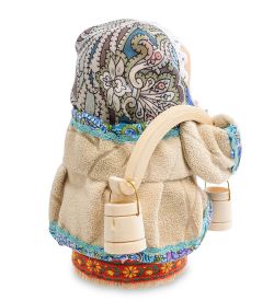 Народные промыслы ТК-736 Матрешка-шкатулка «Марфуша с коромыслом»