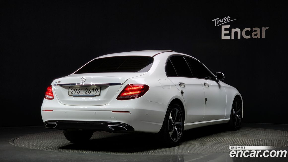 Mercedes-Benz E-Class W213 E250 Avangarde (04.2020)