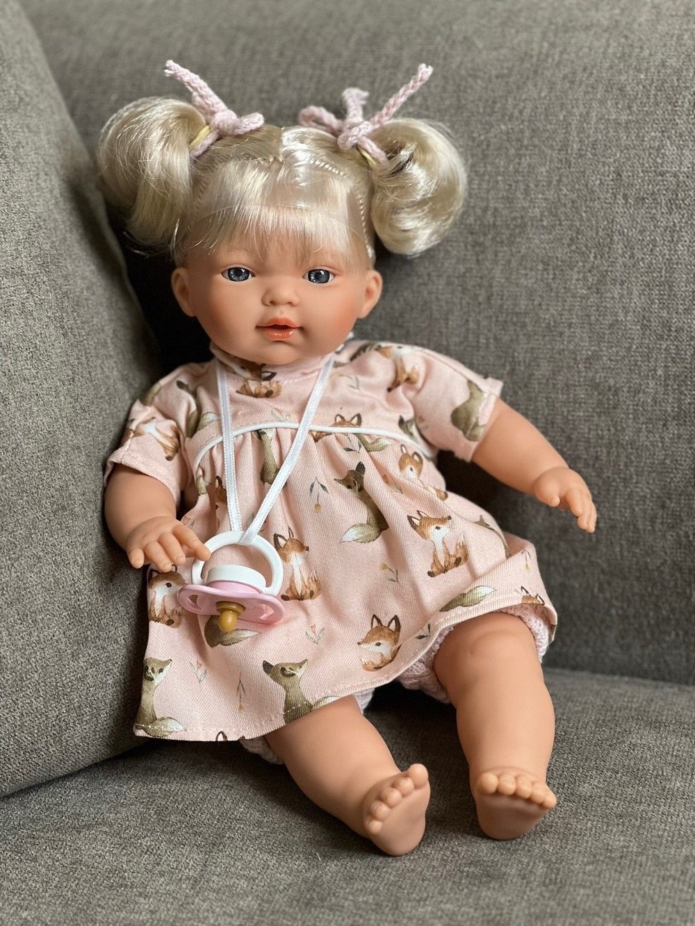 Кукла Llorens мягконабивная 33см Roberta (33142)