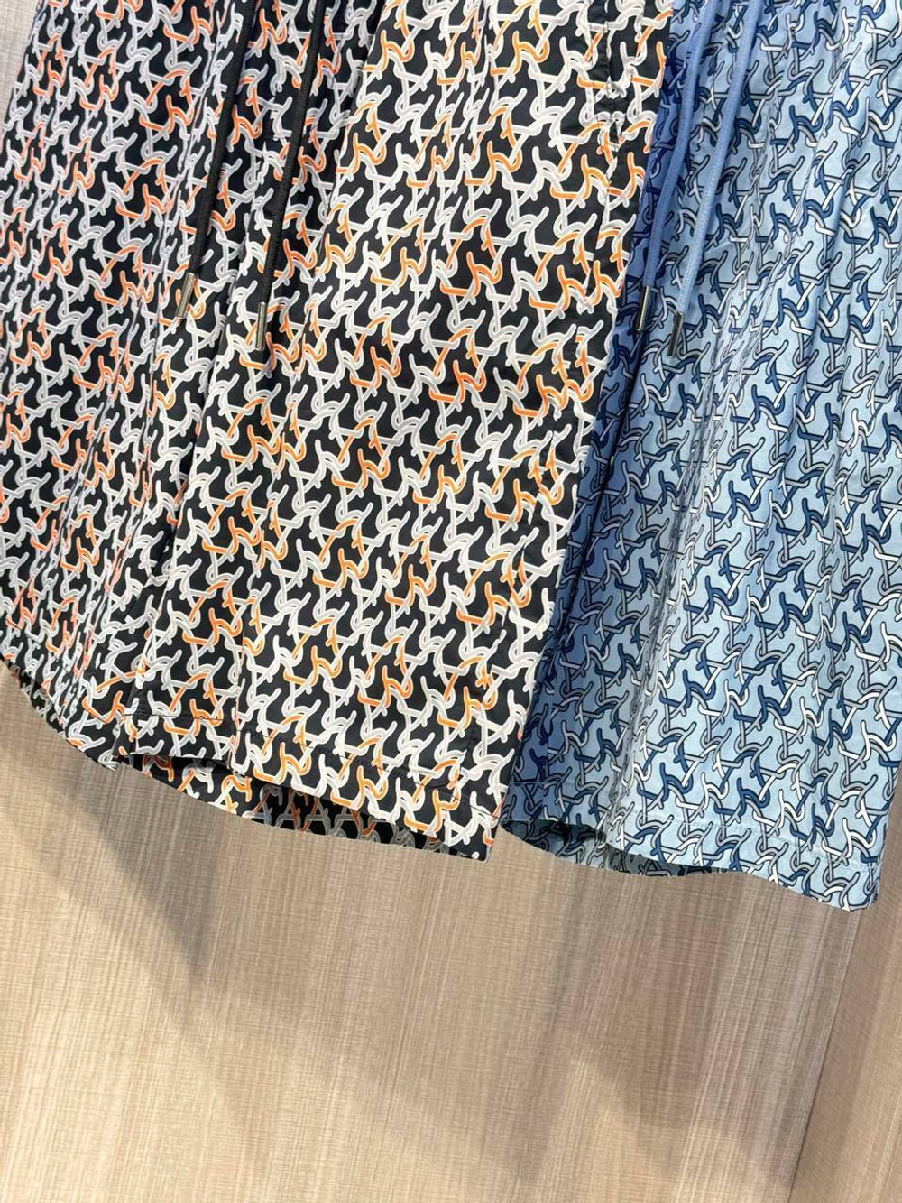 Шорты Hermes
