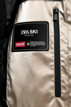 ZARA ВОДОНЕПРОНИЦАЕМАЯ, ВЕТРОЗАЩИТНАЯ КУРТКА С КАПЮШОНОМ, ЗОЛОТОЙ