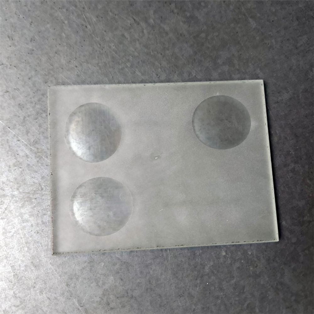 Стекло стоматологическое с 3-мя лунками 70х90х4, 1шт.