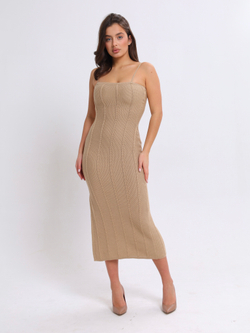 Платье с разрезом и шнуровкой