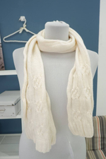Шарф вязаный молочный