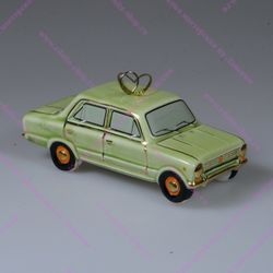 Фарфоровая ёлочная игрушка автомобиль Копейка