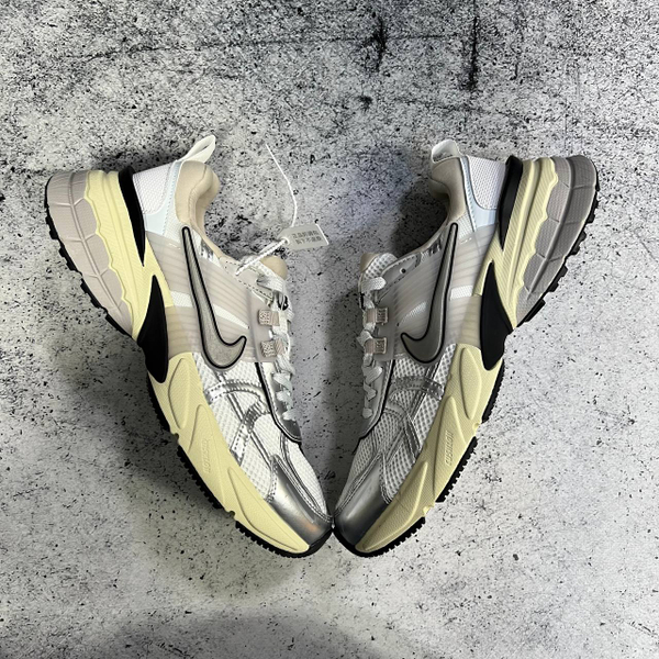 Кроссовки Nike V2K Run silver\black