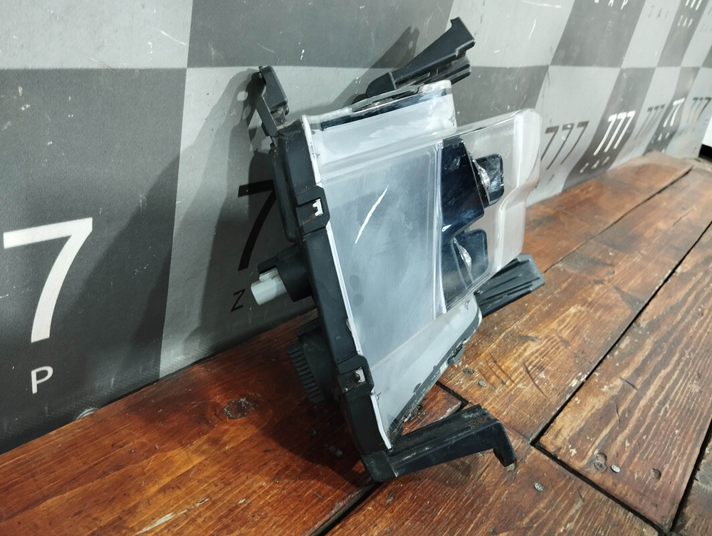 ПТФ передняя правая Kia K5 20-нв Б/У Оригинал 92202L2100