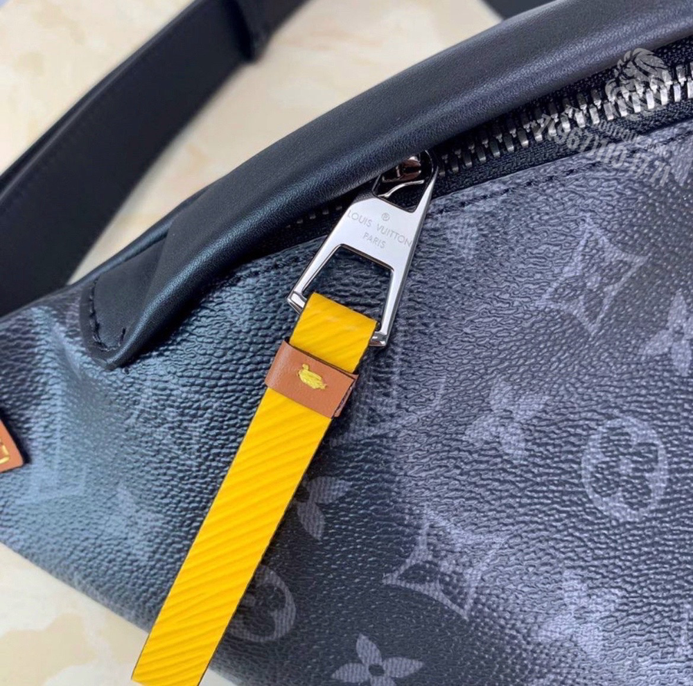 Сумка поясная Louis Vuitton Discovery PM