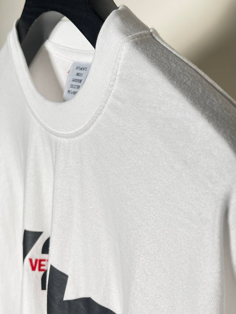 Футболка Vetements