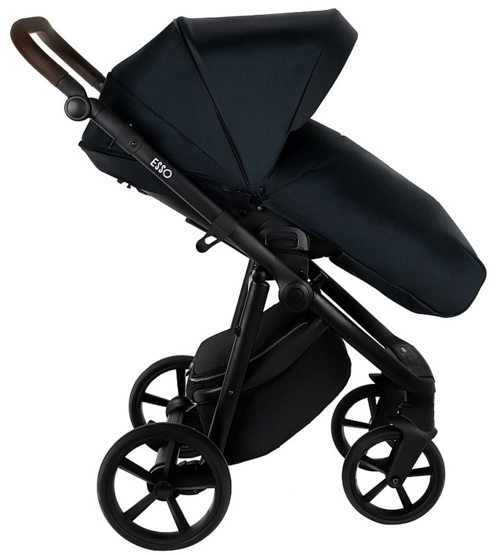 Детская коляска Roan Esso 3 в 1 с автокреслом Pituso Baesa Pro Black ESS111/1 Caviar/Black