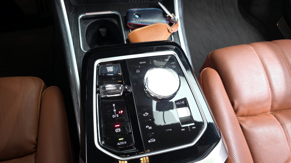 BMW 7 серии (G70) 740i sDrive M Sport